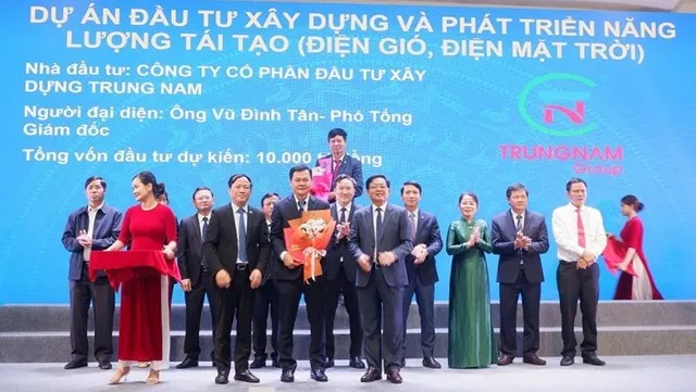 Công ty cổ phần Đầu tư Xây dựng Trung Nam nhận bản ghi nhớ đầu tư dự án điện gió, điện mặt trời tại Gia Lai.