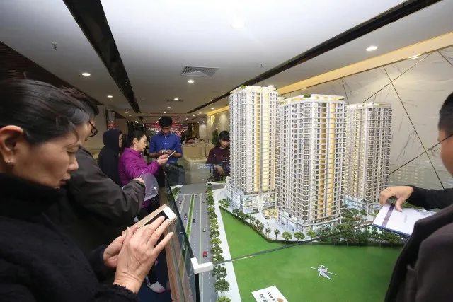 Khi chi phí đầu vào tăng, các nhà phát triển dự án phải tính toán kỹ hơn để tiếp cận nhóm khách hàng ở thực. Ảnh: Dũng Minh.