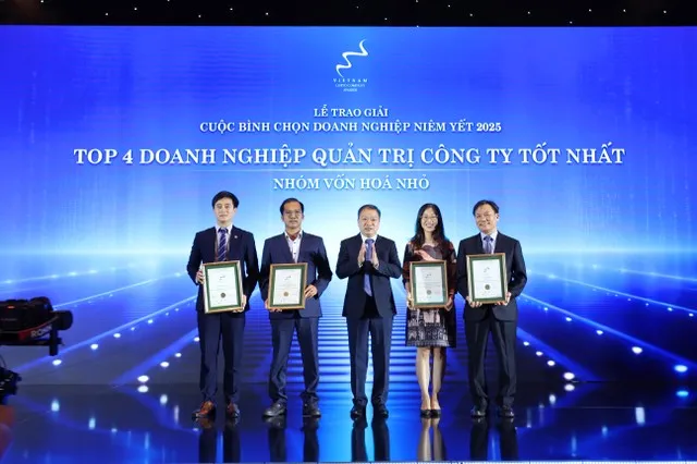 Top 4 doanh nghiệp quản trị công ty tốt nhất nhóm vốn hoá nhỏ (Ảnh: Lê Toàn)
