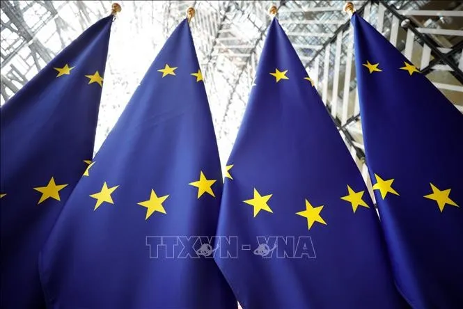 Cờ Liên minh châu Âu (EU) tại Brussels, Bỉ. Ảnh minh họa: AFP/TTXVN