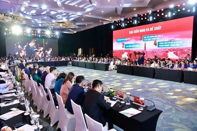 Trong số các ý kiến gửi tới VPSF 2025, 40% liên quan đến thể chế và chính sách; 35% xoay quanh tài chính - tín dụng; 25% phản ánh “nút thắt” hạ tầng - logistics... Ảnh: Chí Cường