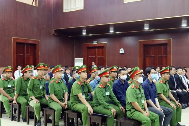 Công tác đảm bảo an ninh tại phiên toà được siết chặt.