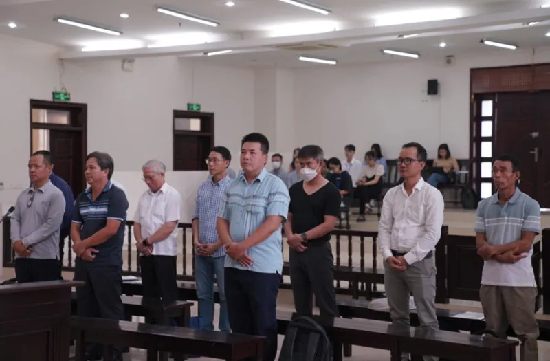 Cựu Chủ tịch Hội đồng thành viên VEC Mai Tuấn Anh và 9 bị cáo được Tòa phúc thẩm giảm án.