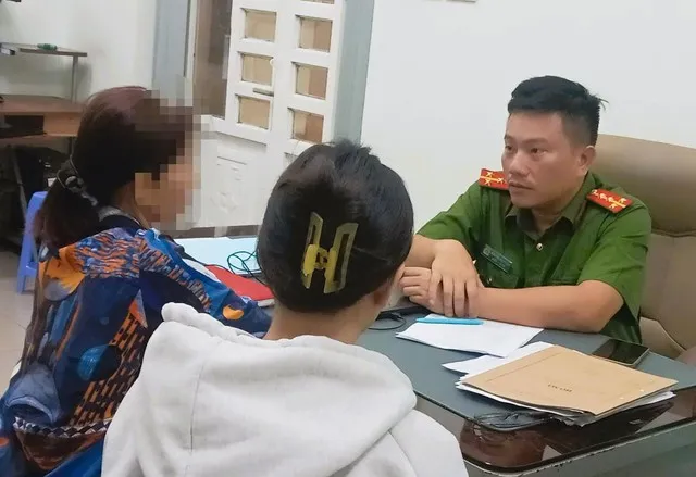 Cơ quan công an Đồng Nai làm việc với bà V.A. và chị M