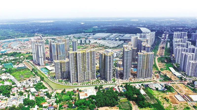 Bất động sản phía Nam: Tỷ lệ tiêu thụ thấp nhưng giá vẫn tăng 