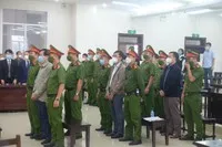 Các bị cáo tại tòa.