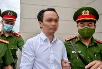 Ông Trịnh Văn Quyết, Cựu Chủ tịch Tập đoàn FLC được dẫn giải đến Toà
