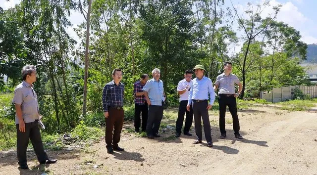 Lãnh đạo tỉnh Bình Định kiểm tra Dự án Khu nhà ở xã hội Vạn Phát vào đầu tháng 11/2024. Ảnh: Thùy Trang.