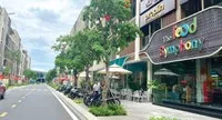 Dãy nhà phố ở Global City của Masterise Home, giá cao nhưng vẫn hút khách. Ảnh: Lê Toàn.