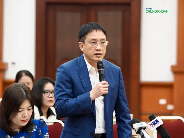 Phó Cục trưởng Cục Thuế Mai Sơn (Bộ Tài chính) trả lời báo chí tại Họp báo chiều 3/4