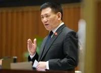 Bộ trưởng Tài chính Hồ Đức Phớc được đánh giá là lần đầu bị chất vấn nhưng đã có sự chuẩn bị nội dung tốt.