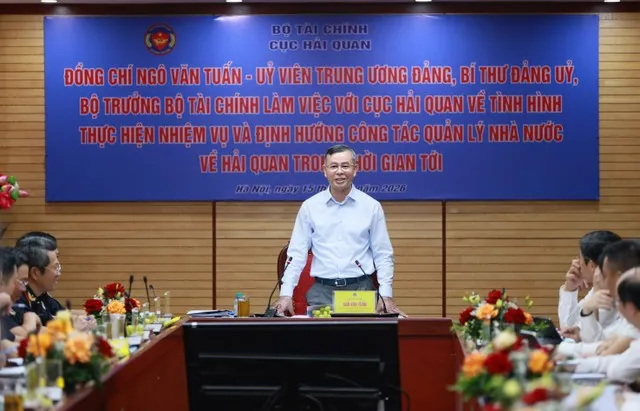 Bộ trưởng Bộ Tài chính Ngô Văn Tuấn phát biểu tại buổi làm việc. Ảnh: Mạnh Tuấn.