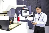 Sản xuất các sản phẩm cơ khí chính xác tại Công ty Makino (Nhật Bản) tại Khu công nghệ cao TP.HCM. Ảnh: Lê Toàn