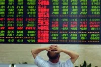 Các thị trường mới nổi đang chịu một đòn kép