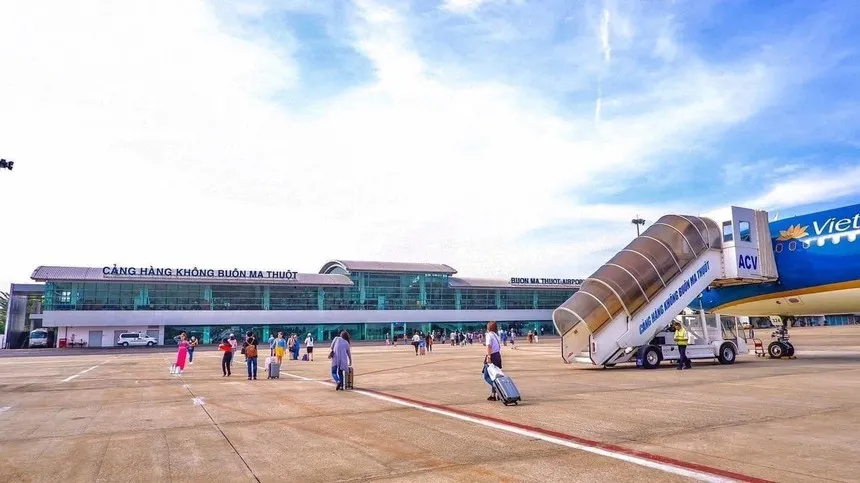 Cảng hàng không Buôn Ma Thuột hiện hữu.