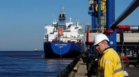Châu Á chạy đua mua dầu Nga giữa khủng hoảng nguồn cung dầu