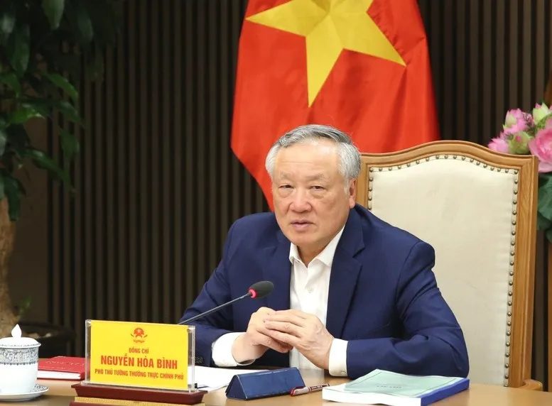Phó Thủ tướng Thường trực Chính phủ Nguyễn Hòa Bình chủ trì cuộc họp về hoàn thiện dự thảo Quy chế hoạt động của Trung tâm Tài chính quốc tế Việt Nam (Ảnh: Chinhphu.vn)