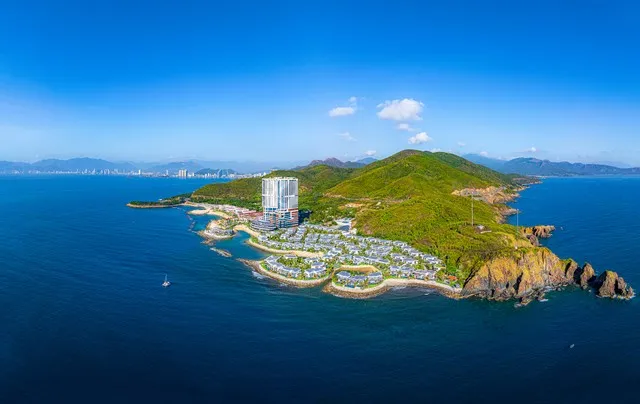 Địa thế biệt lập của Villa Le Corail, A Gran Meliá Hotel tại trong Libera Nha Trang.