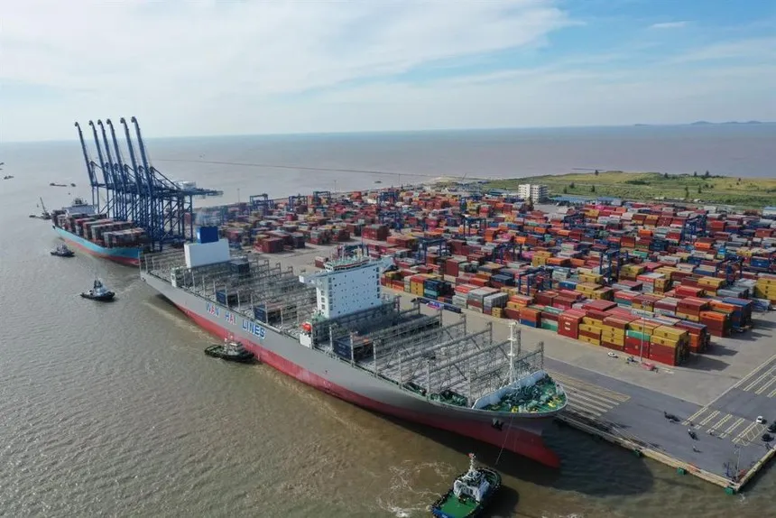 Một góc Cảng container quốc tế Tân Cảng Hải Phòng. 