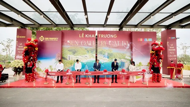 Lễ khai trương trương Văn phòng bán hàng và trưng bày Sun Gallery Cat Ba (Ảnh: Ánh Dương)