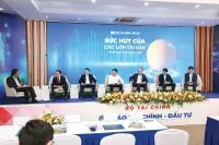 Các chuyên gia kinh tế chia sẻ góc nhìn tại Tọa đàm “Sức hút của các lớp tài sản” do Báo Tài chính - Đầu tư tổ chức cuối tuần qua