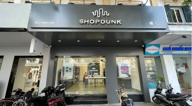 ShopDunk là một chuỗi cửa hàng bán lẻ, cung cấp các sản phẩm công nghệ của Apple tại Việt Nam tuy doanh thu cao nhưng lợi nhuận âm trong năm 2023.