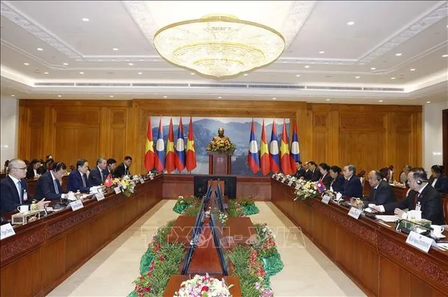 Chủ tịch Quốc hội Trần Thanh Mẫn gặp Chủ tịch Quốc hội Lào Saysomphone Phomvihane. Ảnh: Thống Nhất/TTXVN