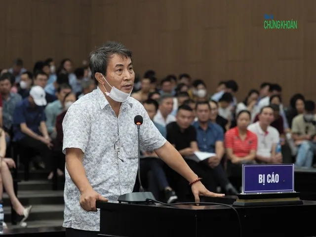 Bị cáo Nguyễn Văn Năm, nguyên Chánh Thanh tra Xây dựng quận Hà Đông