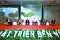 Phiên thảo luận chủ đề Động lực tăng trưởng kép thu hút sự quan tâm của doanh nghiệp. Ảnh: Đức Thanh.