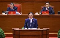 Bộ trưởng Bộ Xây dựng Trần Hồng Minh bày tham luận - Ảnh: TTXVN.
