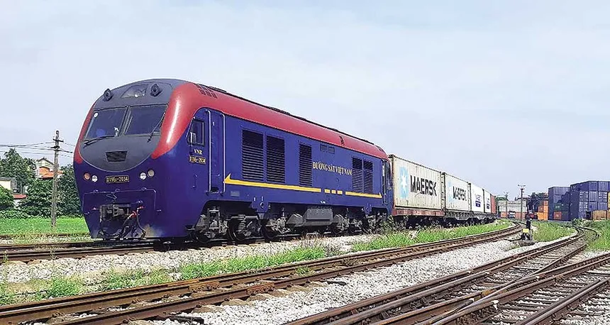 Tổng công ty Đường sắt Việt Nam hiện là đơn vị duy nhất vận hành, kinh doanh hệ thống đường sắt quốc gia.