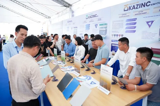 Dòng tôn cao cấp Kazinc do Poshaco làm chủ công nghệ thu hút sự quan tâm