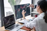 Cổ phiếu quốc phòng tăng vọt trên khắp châu Âu và châu Á