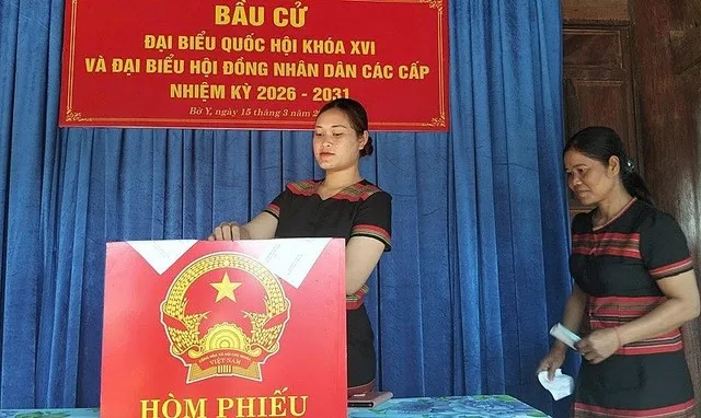 Để đảm bảo mọi cử tri đều được bỏ phiếu, xã Bờ Y đã bố trí 32 khu vực bỏ phiếu.