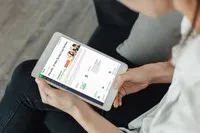 Manulife cho biết, đã có quyết định chi trả cho 2 khách hàng, mỗi khách hàng 1 tỷ đồng trong vụ cháy ở ngõ Trung Kính, Hà Nội