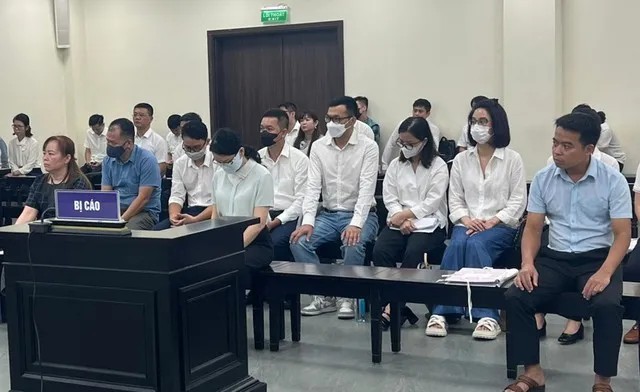 Các bị cáo tại tòa.
