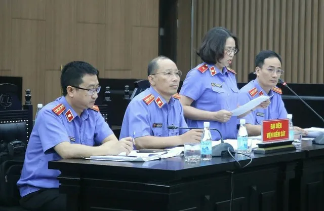 Viện Kiểm sát Nhân dân TP.Hà Nội công bố bản luận tội các bị cáo liên quan trong vụ án giao đất trái quy định tại Bình Thuận.