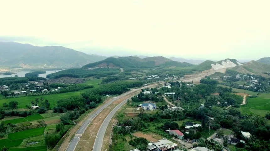 Thành phố Đà Nẵng đầu tư nhiều tuyến giao thông kết nối Khu Thương mại tự do.