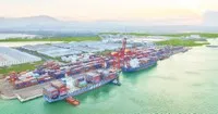 Sau khi hoàn thành nạo vét luồng tàu, cảng biển Chu Lai (Quảng Nam) mở thêm tuyến vận tải trực tiếp đến Ấn Độ. Ảnh: Hà Minh