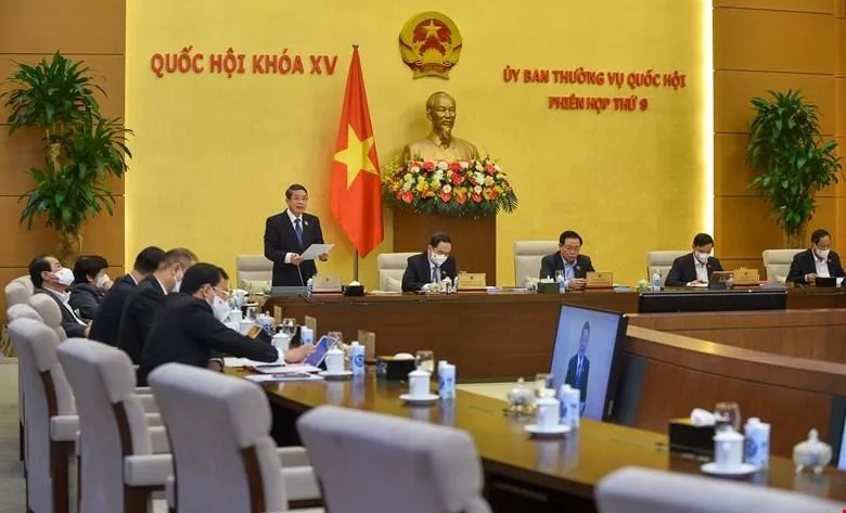 Phiên thảo luận dự thảo Luật Kinh doanh bảo hiểm (sửa đổi) của Uỷ ban Thường vụ Quốc hội. 