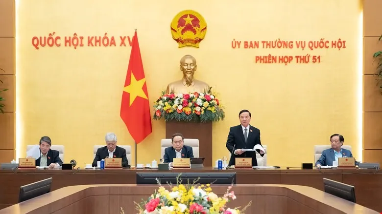  Ủy ban Thường vụ Quốc hội cho ý kiến về dự thảo Luật Xây dựng (sửa đổi) sáng 24/11.