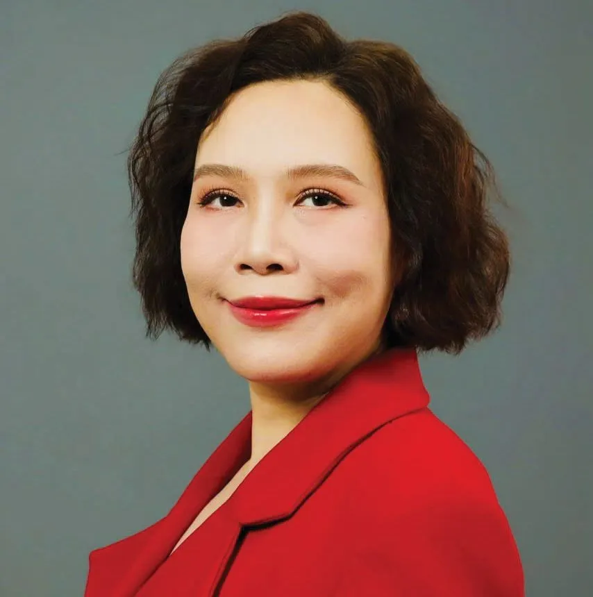 Bà Dương Thuý Quỳnh , Nhà khai vấn lãnh đạo