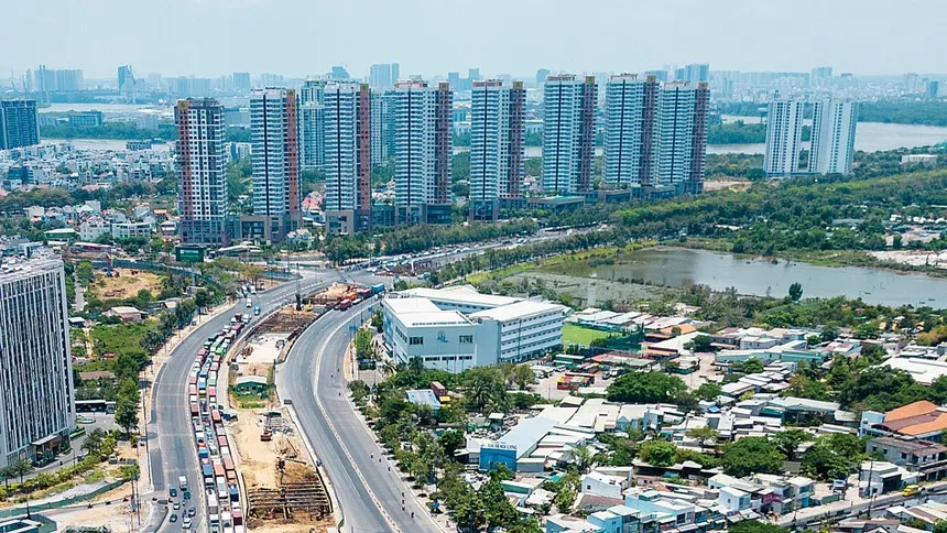 Nguồn cung căn hộ tại TP.HCM đang được bổ sung mạnh mẽ. Ảnh: Bình Minh.
