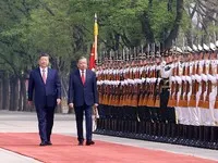 Sáng 15/4/2026, tại Đại lễ đường Nhân dân ở Thủ đô Bắc Kinh, Tổng Bí thư, Chủ tịch nước Trung Quốc Tập Cận Bình và Phu nhân chủ trì Lễ đón trọng thể Tổng Bí thư, Chủ tịch nước Tô Lâm và Phu nhân thăm cấp Nhà nước đến Trung Quốc theo nghi thức cao nhất dành cho nguyên thủ quốc gia. Ảnh: Thống Nhất (TTXVN)