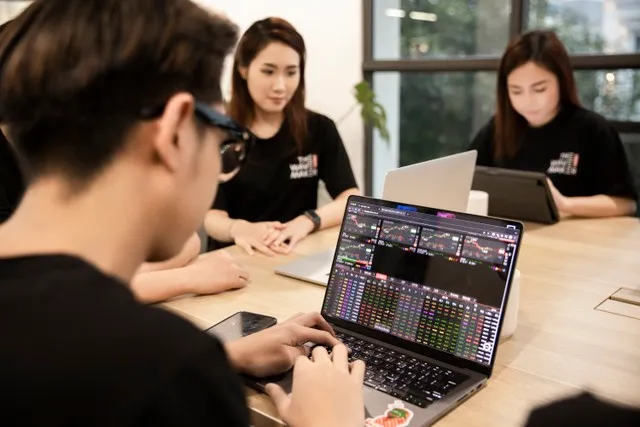 Với nhiều cải tiến công nghệ tiên phong và những chiến lược mới mẻ, DNSE là một trong những công ty chứng khoán có tốc độ tăng trưởng nhanh chóng.