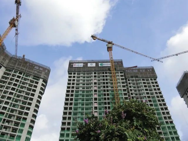 Thị trường nhà ở dự báo sẽ sớm sôi động trở lại. Ảnh Dũng Minh.