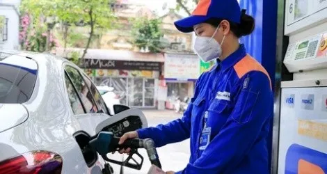 Theo Bộ Công thương, xăng dầu là mặt hàng nhạy cảm, ảnh hưởng tới an ninh kinh tế, năng lượng. Nhà nước vẫn cần công cụ kiểm soát.