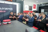 Thủ tướng Chính phủ Phạm Minh Chính cùng các doanh nghiệp tham dự Ngày hội Đổi mới sáng tạo Việt Nam 2024
