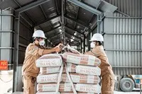 Doanh nghiệp xi măng thoát đáy tiêu thụ
