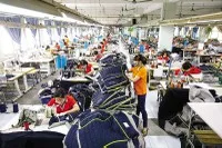 Doanh nghiệp xuất khẩu được khuyến nghị đẩy nhanh việc đa dạng hóa sản phẩm và thị trường xuất khẩu để phân tán rủi ro